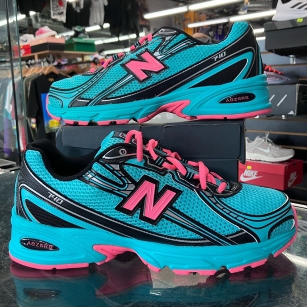 New Balance 740v2 Cyber Jade - Picture 2 of 7